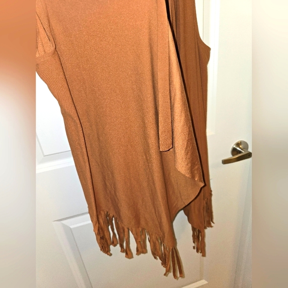 Brown Fringe Vest, Kristin Nicole, Faux leather fringe vest, western vest - Picture 2 of 5